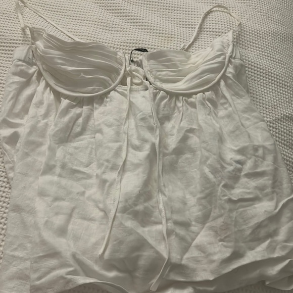 Zara Tops - gorgeous zara top